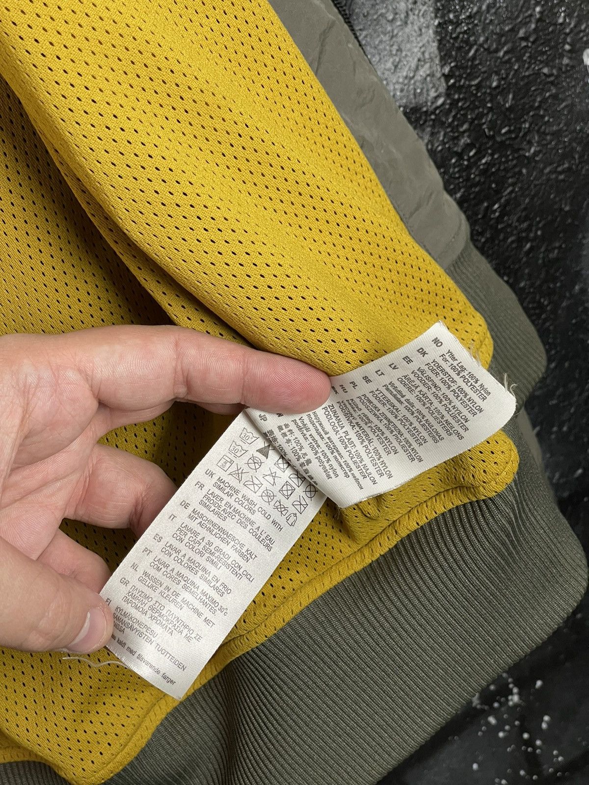 Carhartt Y2K Carhartt Lightweight Nylon Relay Jacket Men’s Size S Size US S / EU 44-46 / 1 - 12 Thumbnail