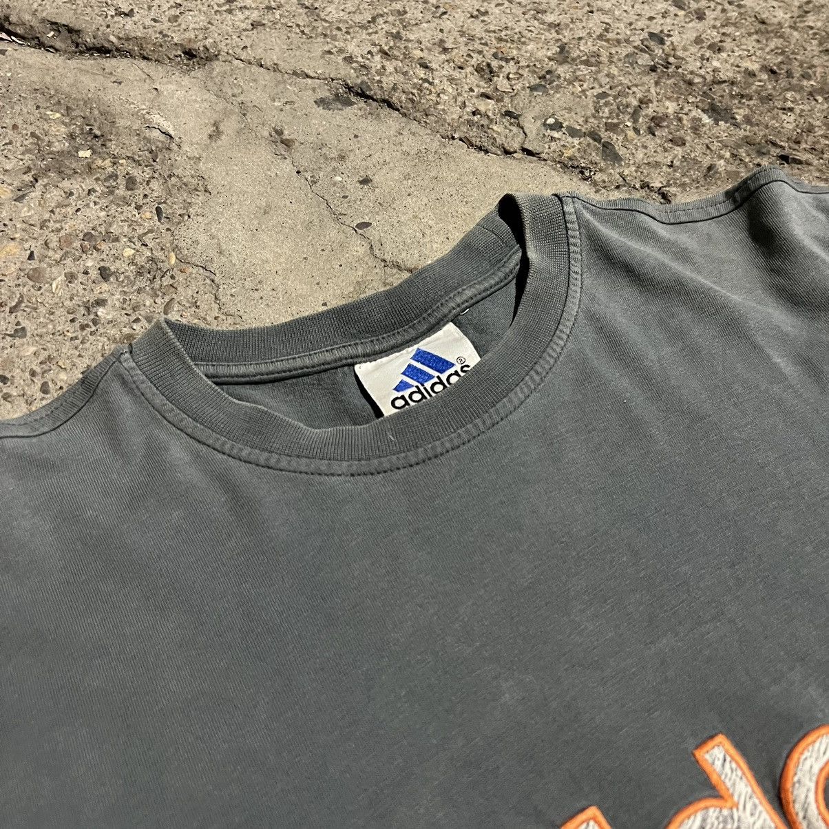 Adidas × Vintage Adidas t shirt vintage 90s Size US M / EU 48-50 / 2 - 4 Thumbnail