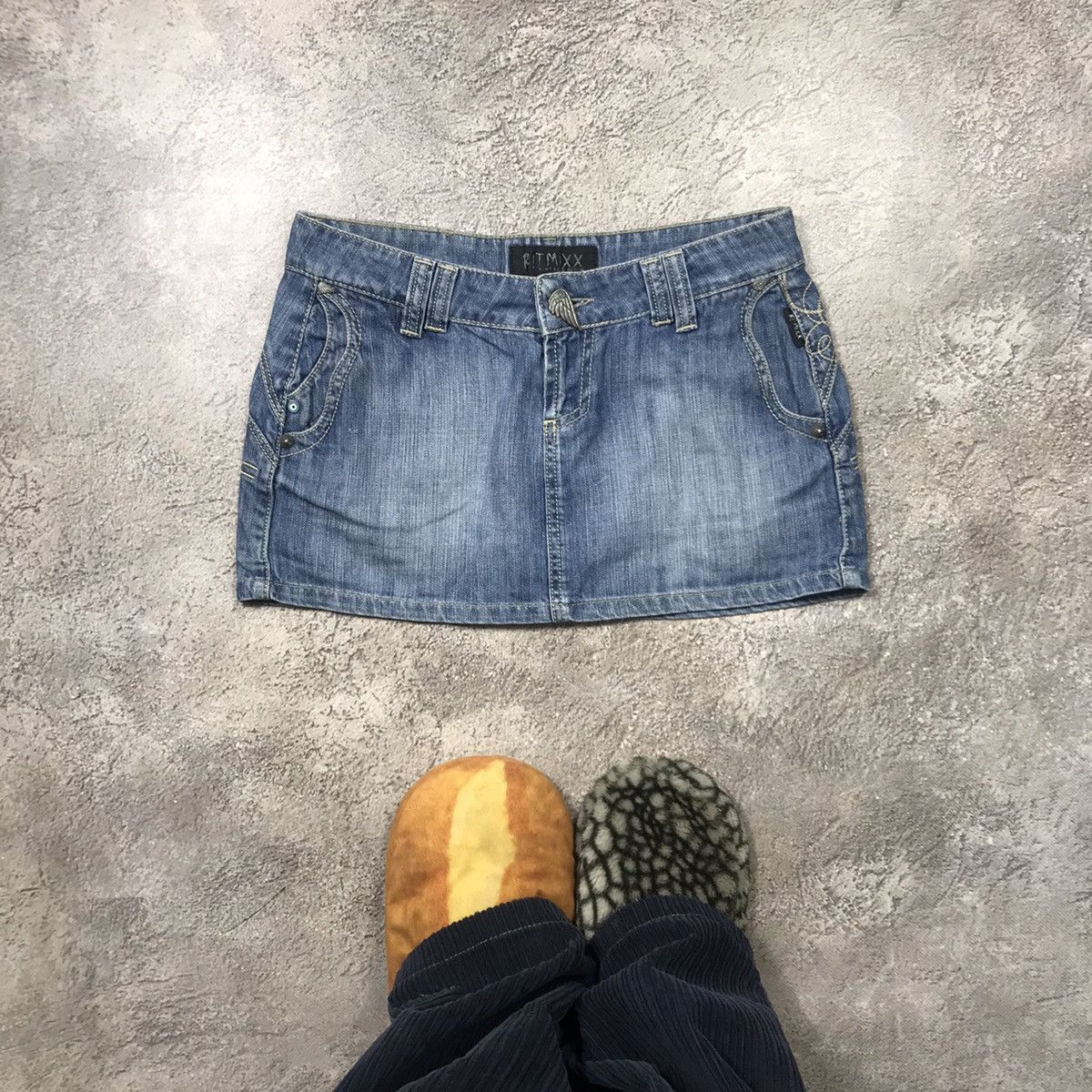 Vintage Vintage Y2K Washed Mini Skirt Streetwear Japan Blue Baggy 28 Size 28" / US 6 / IT 42 - 1 Thumbnail