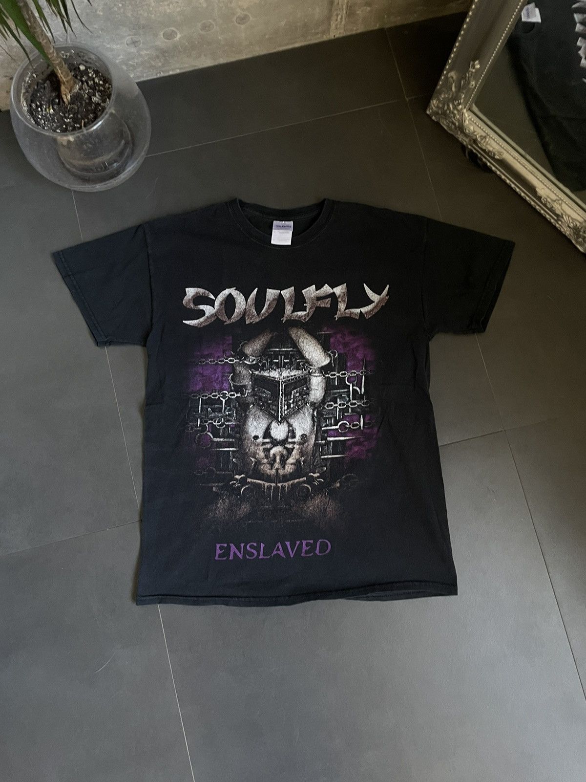 Band Tees Soulfly Enslaved Europe UK 2012 Tour T-Shirt Tee Hard Metal Size US M / EU 48-50 / 2 - 3 Thumbnail