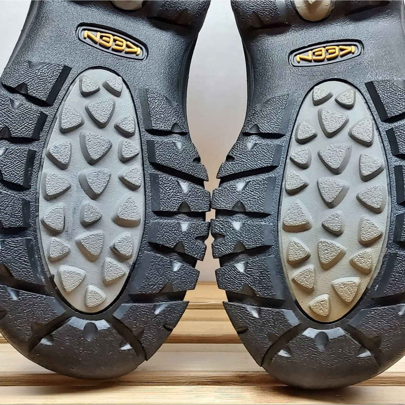 KEEN KEEN Womens | Green | Kaci II Leather Oxford Shoes Size 6.5 Size US 6.5 / IT 36.5 - 10 Thumbnail