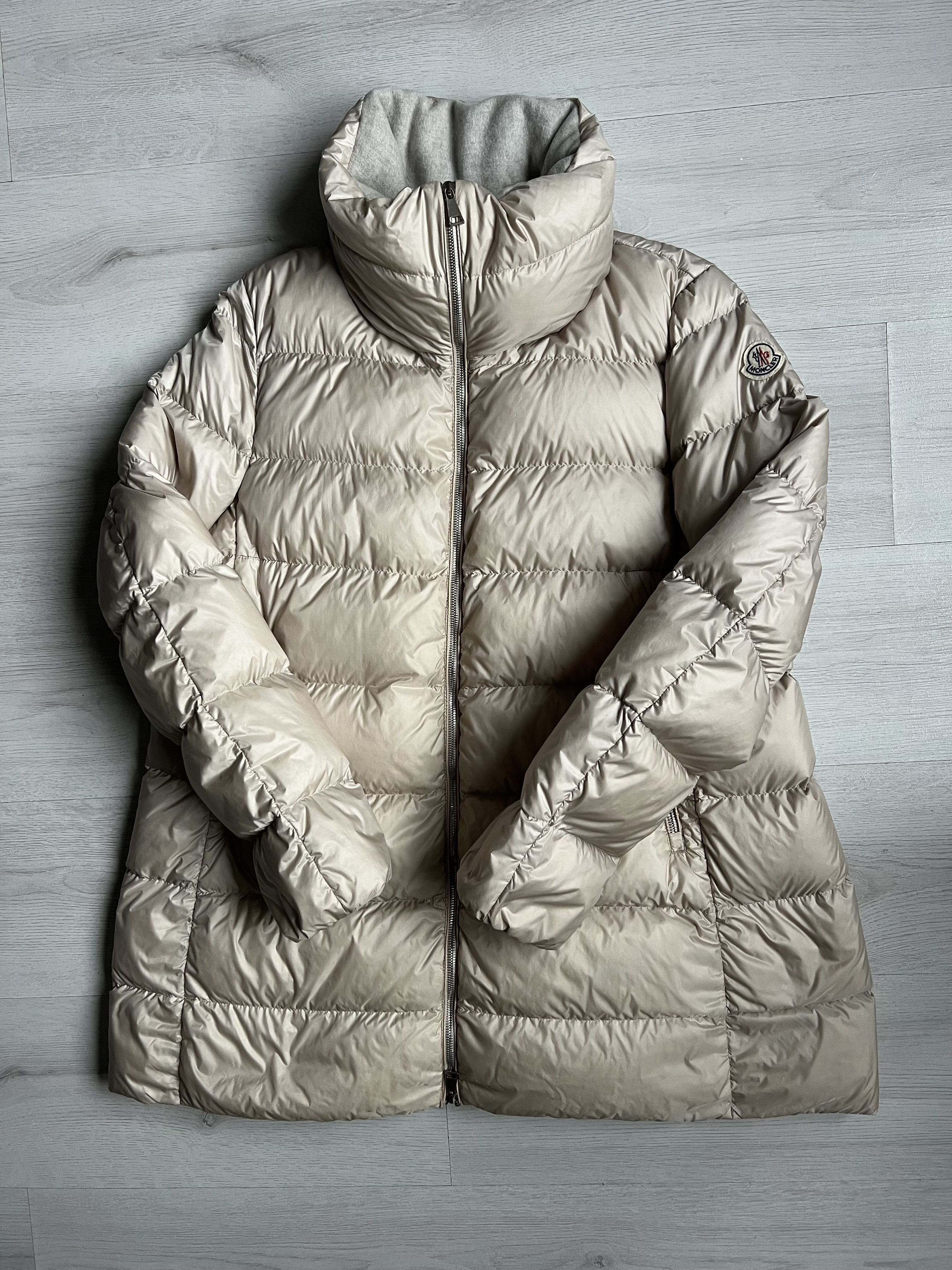 image of Moncler Torcyn Giubbotto Beige Padded Coat Women’S, Women's (Size XL)