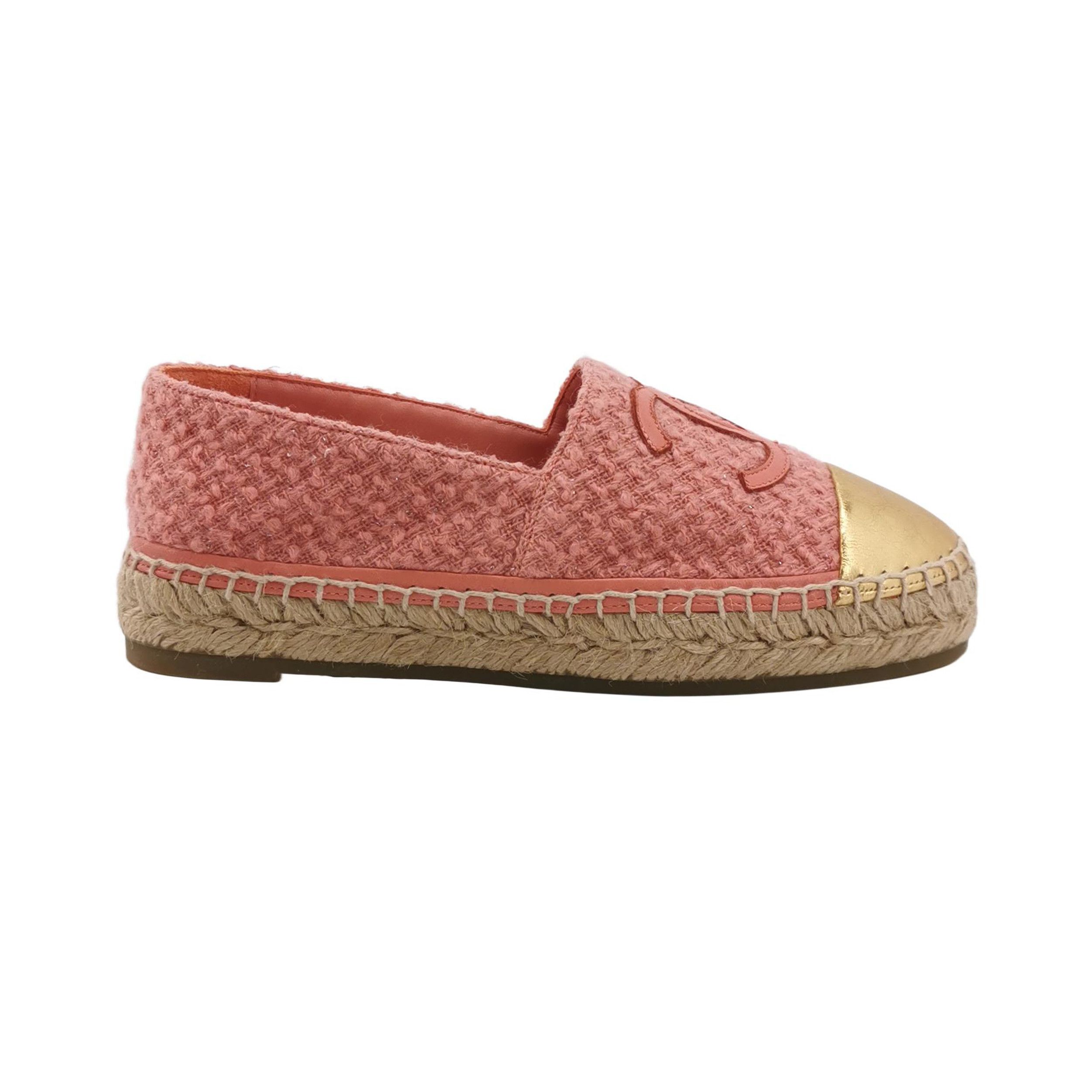 Chanel Chanel Women 7 Flats Size US 7 / IT 37 - 1 Thumbnail