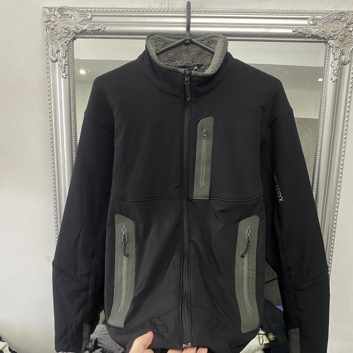 Arc'teryx Vintage Arcteryx Soft Shell Jacket Polartec Black GoprCore Size US L / EU 52-54 / 3 - 3 Thumbnail
