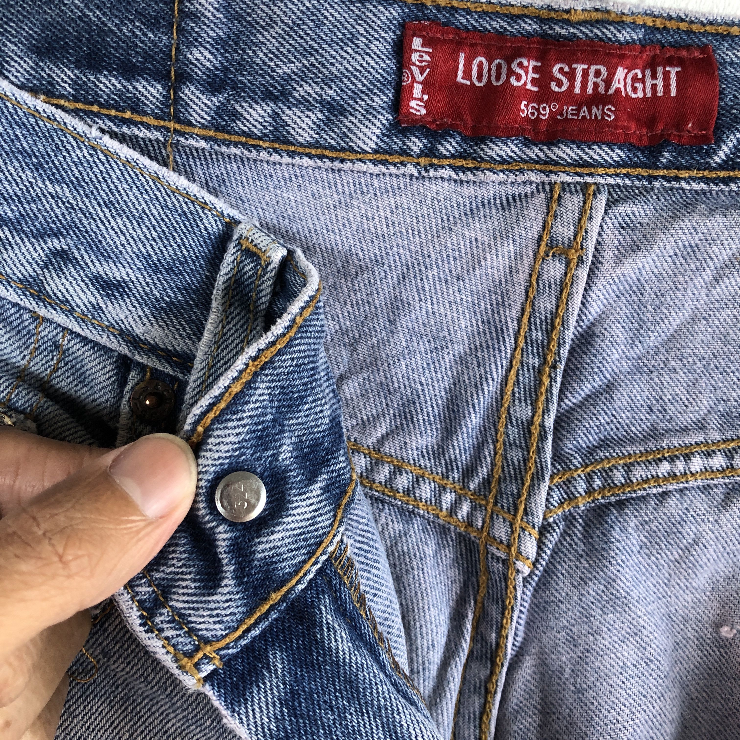 Levi's Vintage Levis Distressed Baggy Jeans Levi's 569 Faded Denim Size US 30 / EU 46 - 9 Thumbnail