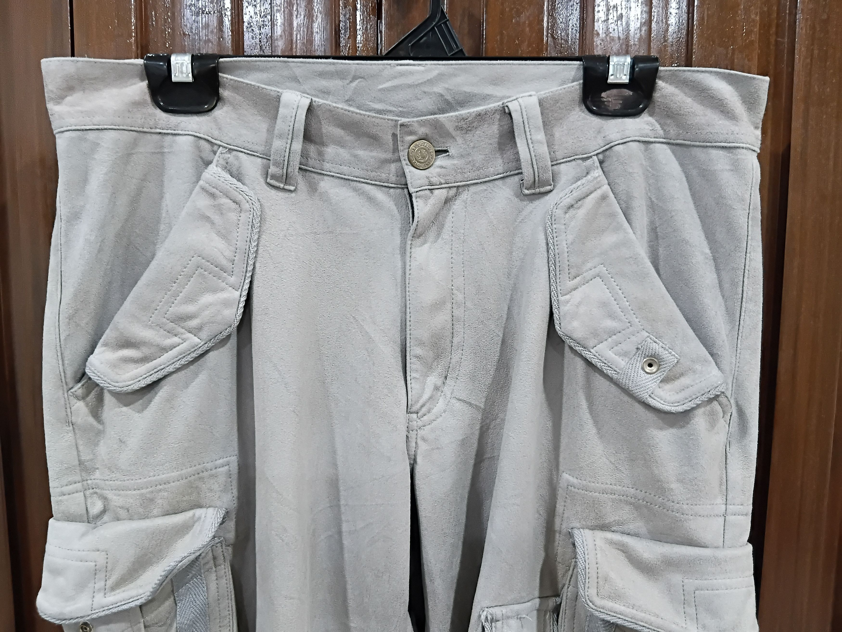 Tornado Mart 2000s Tornado Mart Bondage Gas Mask Cargo Shorts Jorts Size US 34 / EU 50 - 4 Thumbnail
