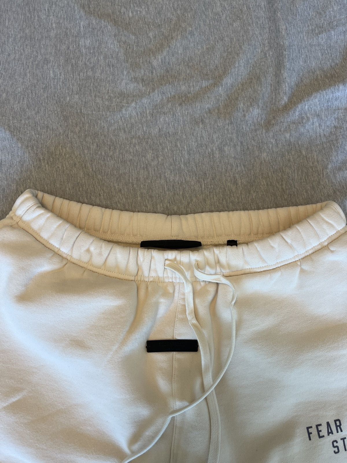 Fear of God Fear of God State Logo Sweatpants – Medium (31) – Cream/Bone Size US 31 - 5 Thumbnail