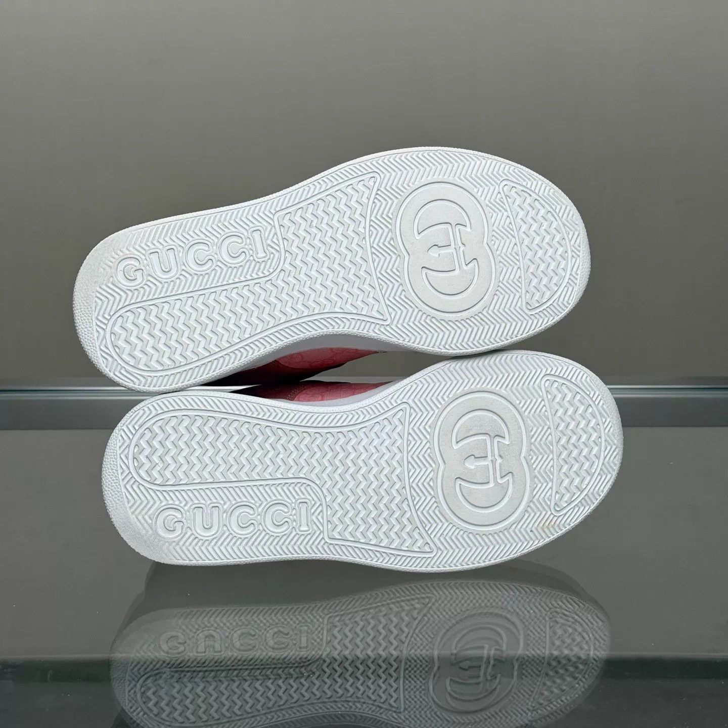 Gucci Gucci Pink GG Biscuit Sneakers Women's 36 99 Size US 5.5 / IT 35.5 - 7 Thumbnail