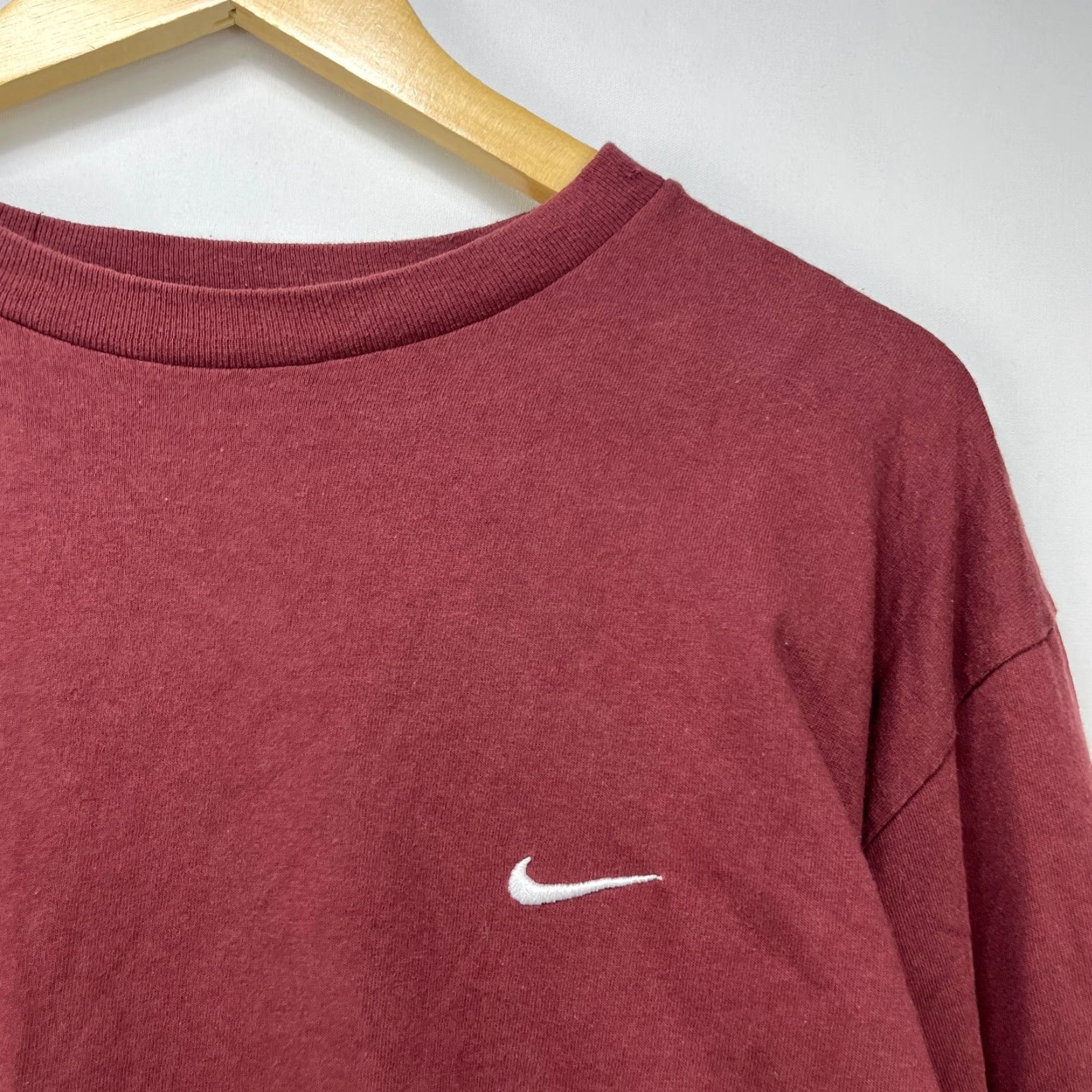 Nike VINTAGE Nike Long Sleeve Shirt M Red Swoosh Made in Canada Mens Size US M / EU 48-50 / 2 - 3 Thumbnail