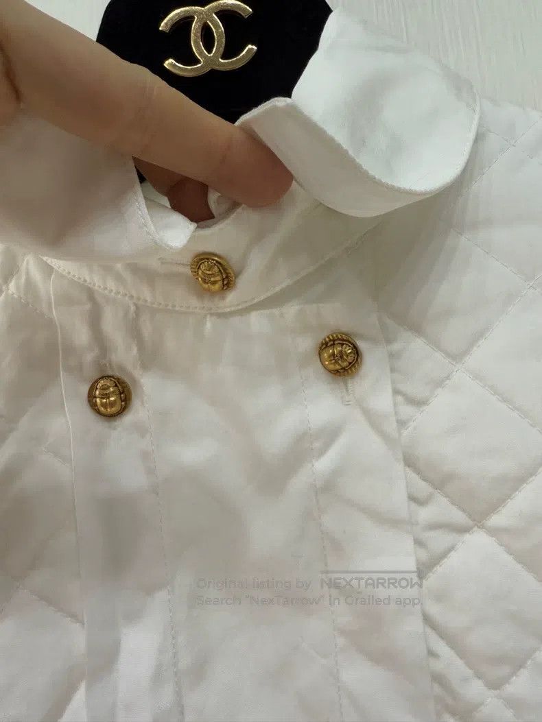 Chanel Chanel Pineapple-patterned gold-buttoned shirt Size XXS / US 00 / IT 34 - 3 Thumbnail