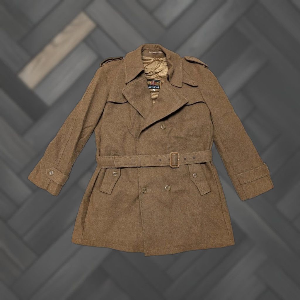 Vintage VINTAGE Cortefiel men brown thick wool belted double breasted 42 overcoat trench coat wool brown Mens 42-44 1960s 70s Size US M / EU 48-50 / 2 - 1 Thumbnail