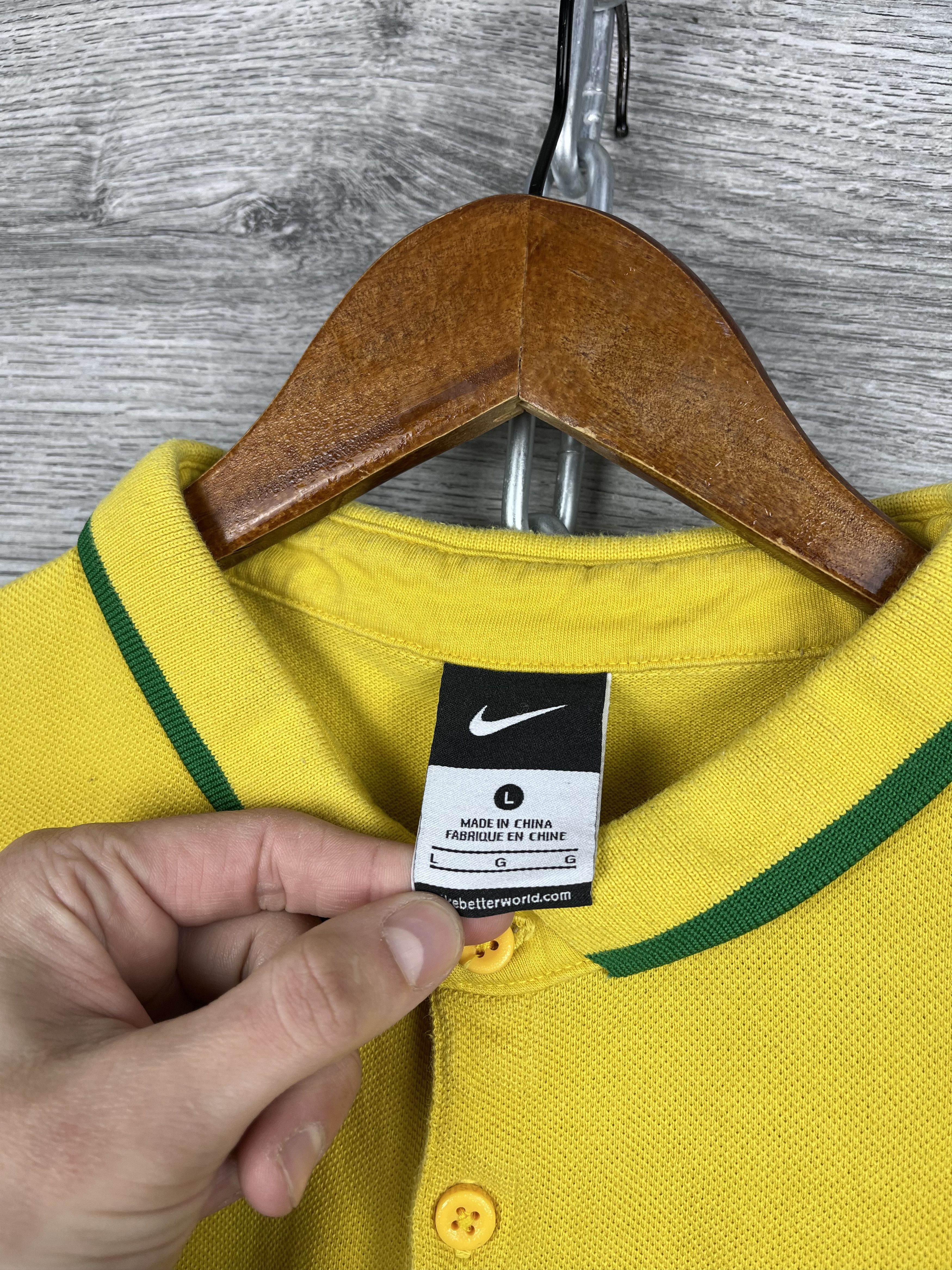 Nike Men’s Nike polo Brazil 🇧🇷 size L Size US L / EU 52-54 / 3 - 6 Thumbnail