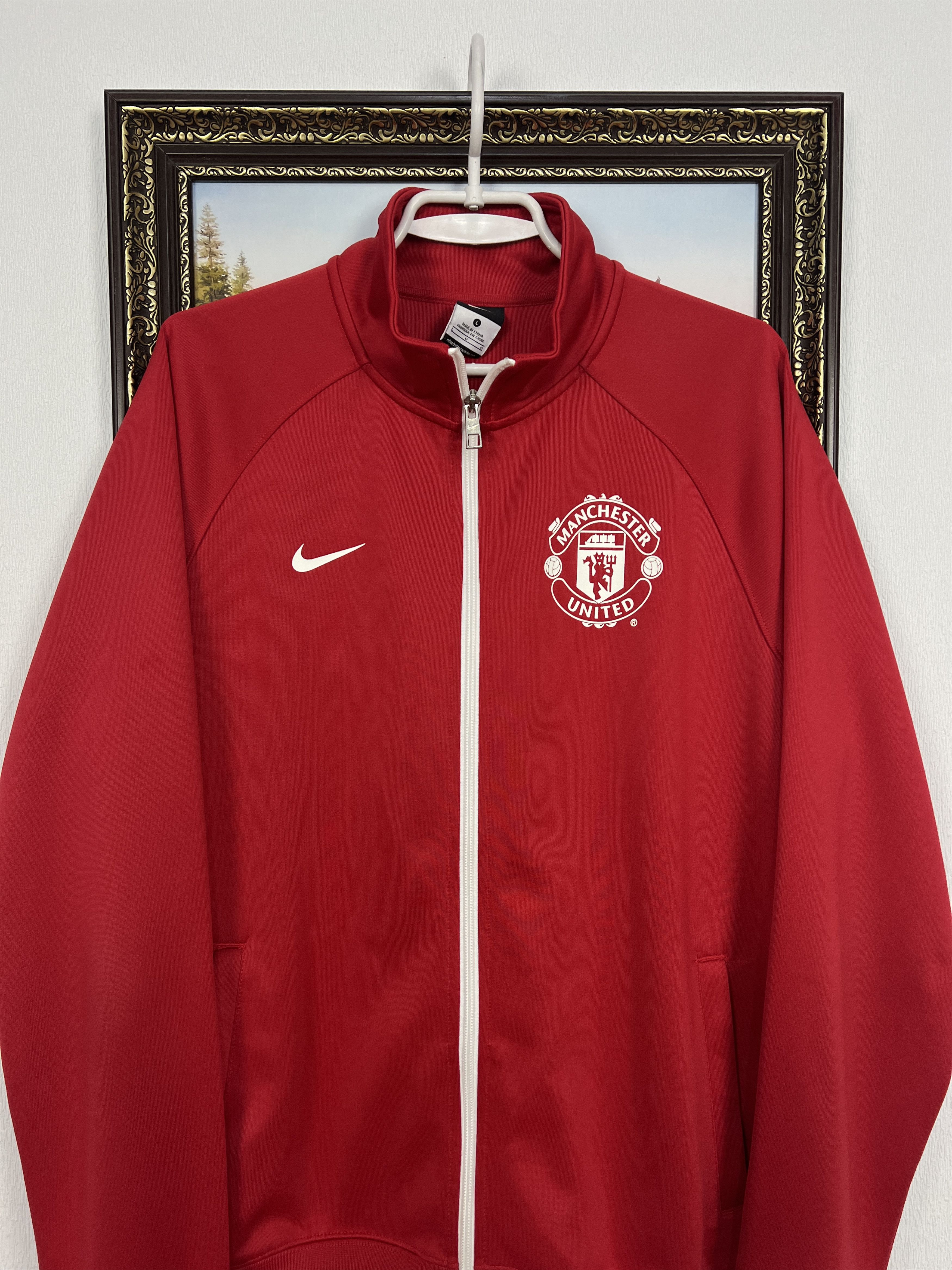 Nike Vintage Nike Manchester United Football Jacket Soccer Red Size US L / EU 52-54 / 3 - 2 Thumbnail