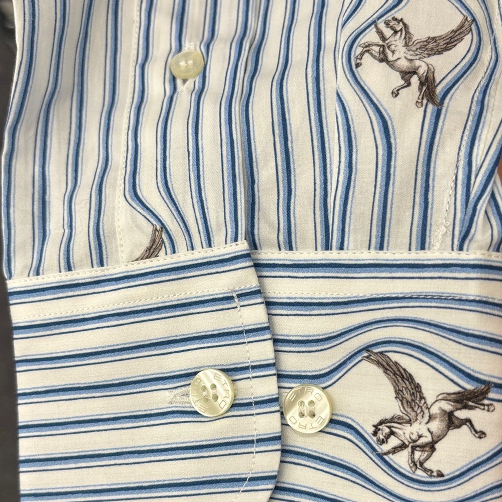 Etro NWT Etro White and Blue Patterned Dress Shirt Size 43 L Size US L / EU 52-54 / 3 - 6 Thumbnail