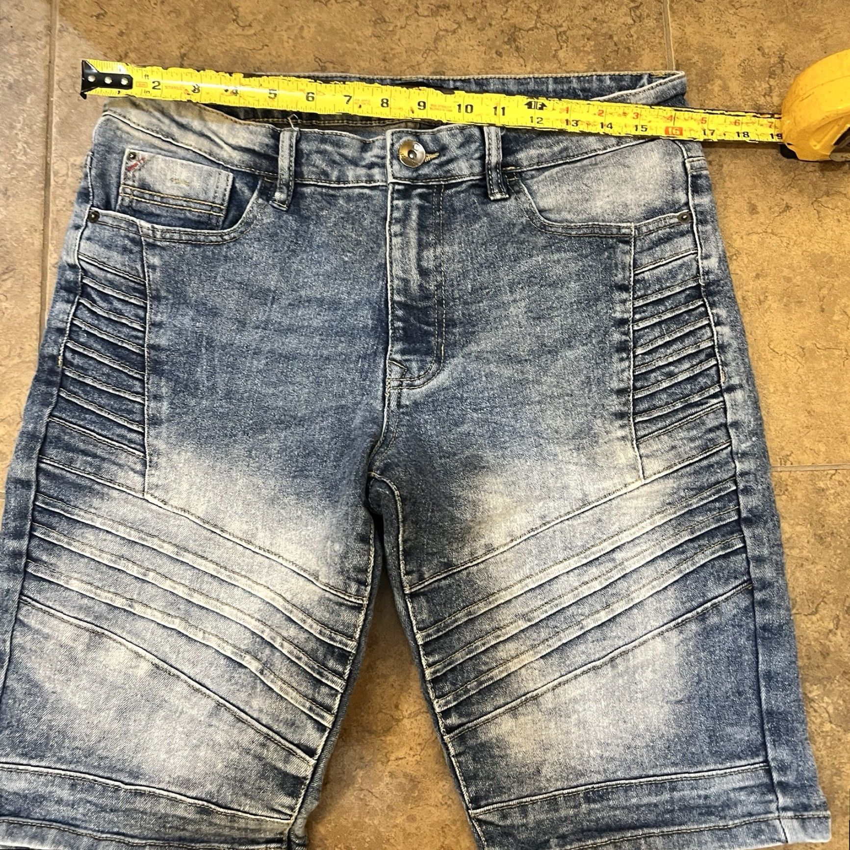 Southpole Southpole Slim Fit Stone Wash Moto Jean Shorts Men 32 Blue Denim 90s Grunge Hip Hop Casual Workwear 5-Pocket 11in Inseam Mens Size US 32 / EU 48 - 4 Thumbnail