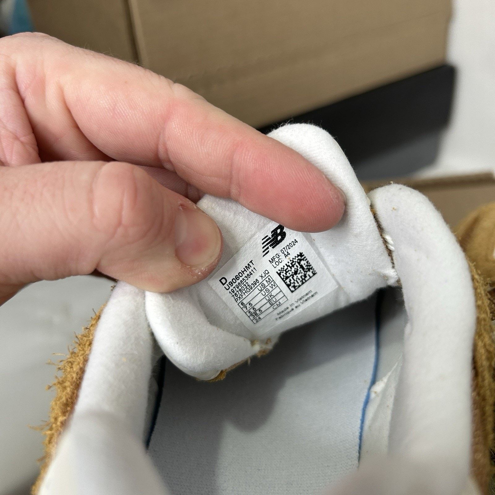New Balance New Balance 9060 Unisex “Great Plains” U9060HMT Size US 7.5 / IT 37.5 - 5 Thumbnail