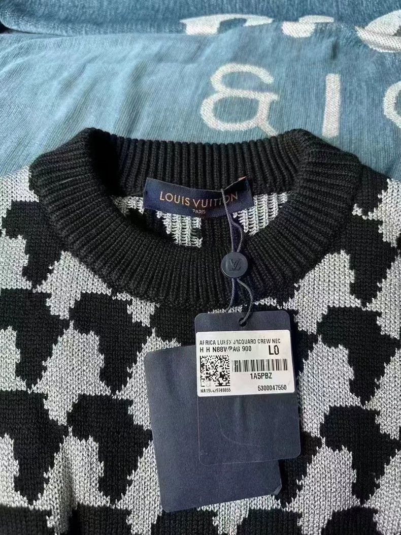 Louis Vuitton Louis Vuitton Silver Thread Sweater Size US L / EU 52-54 / 3 - 4 Thumbnail