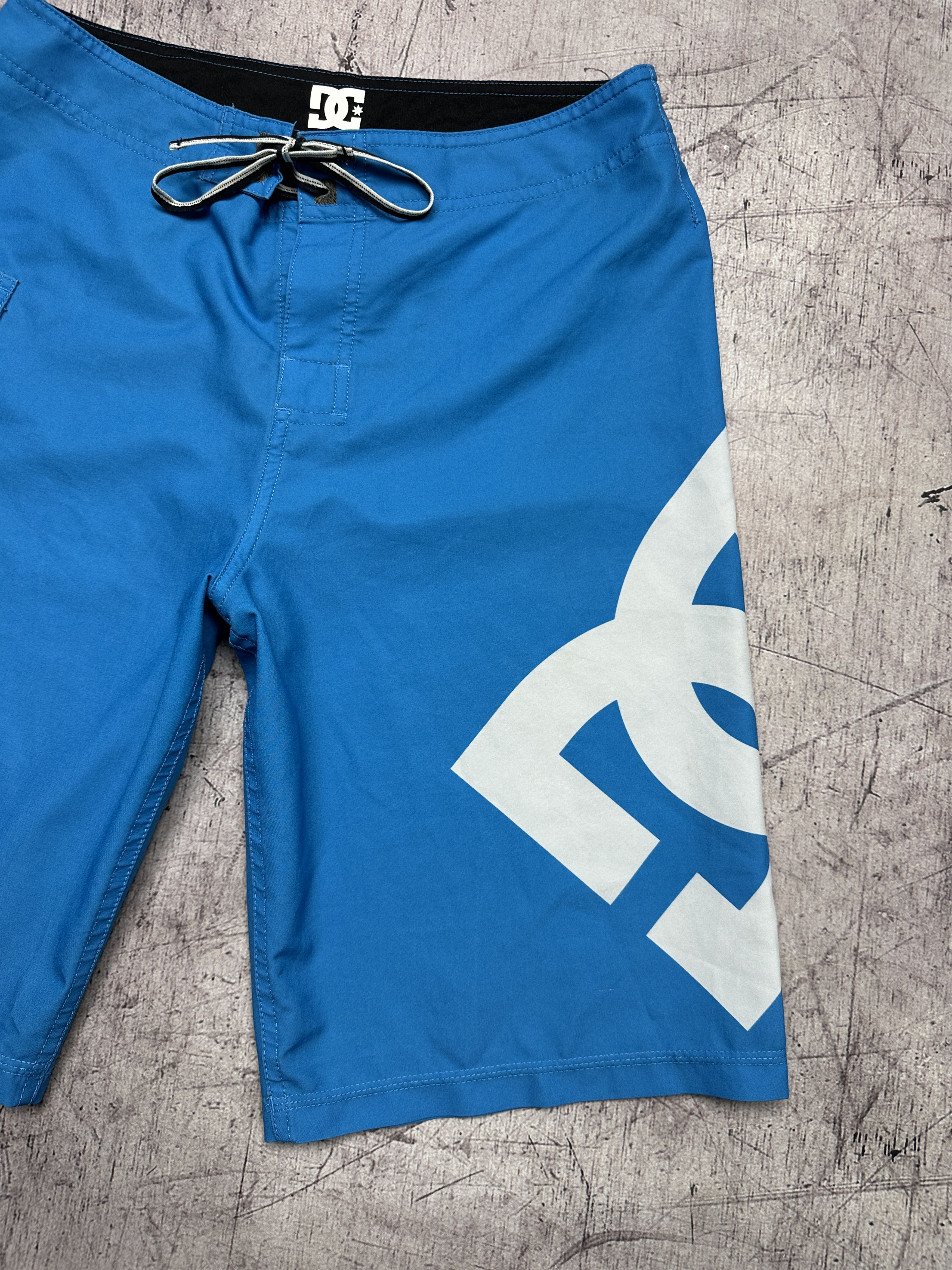 DC DC Surf Style Mens Shorts Size US 30 / EU 46 - 2 Thumbnail
