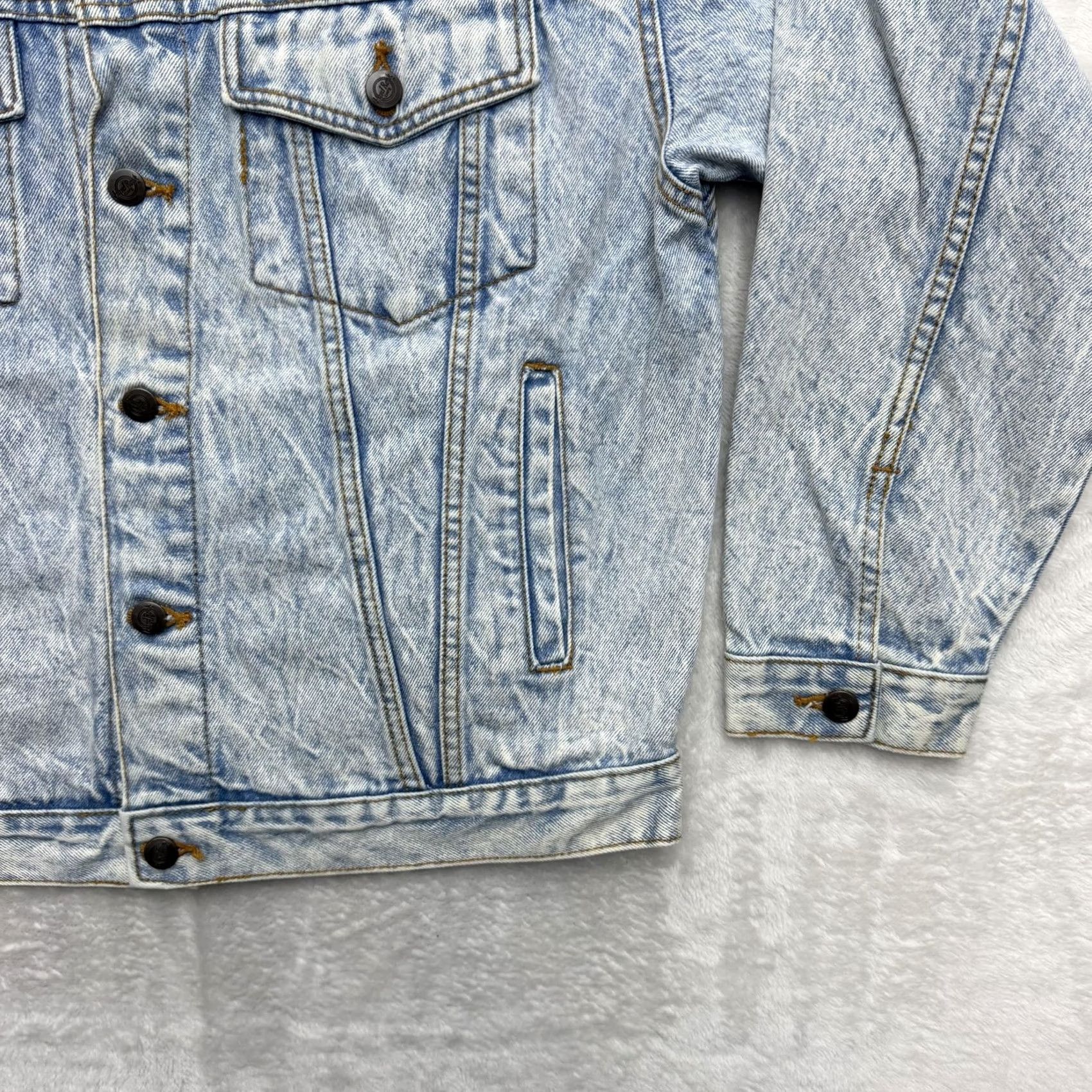 Hard Rock Cafe VINTAGE Hard Rock Cafe Jacket Mens M Blue Denim 80s Bomber Logo Embroidered Rock College? Size US M / EU 48-50 / 2 - 5 Thumbnail