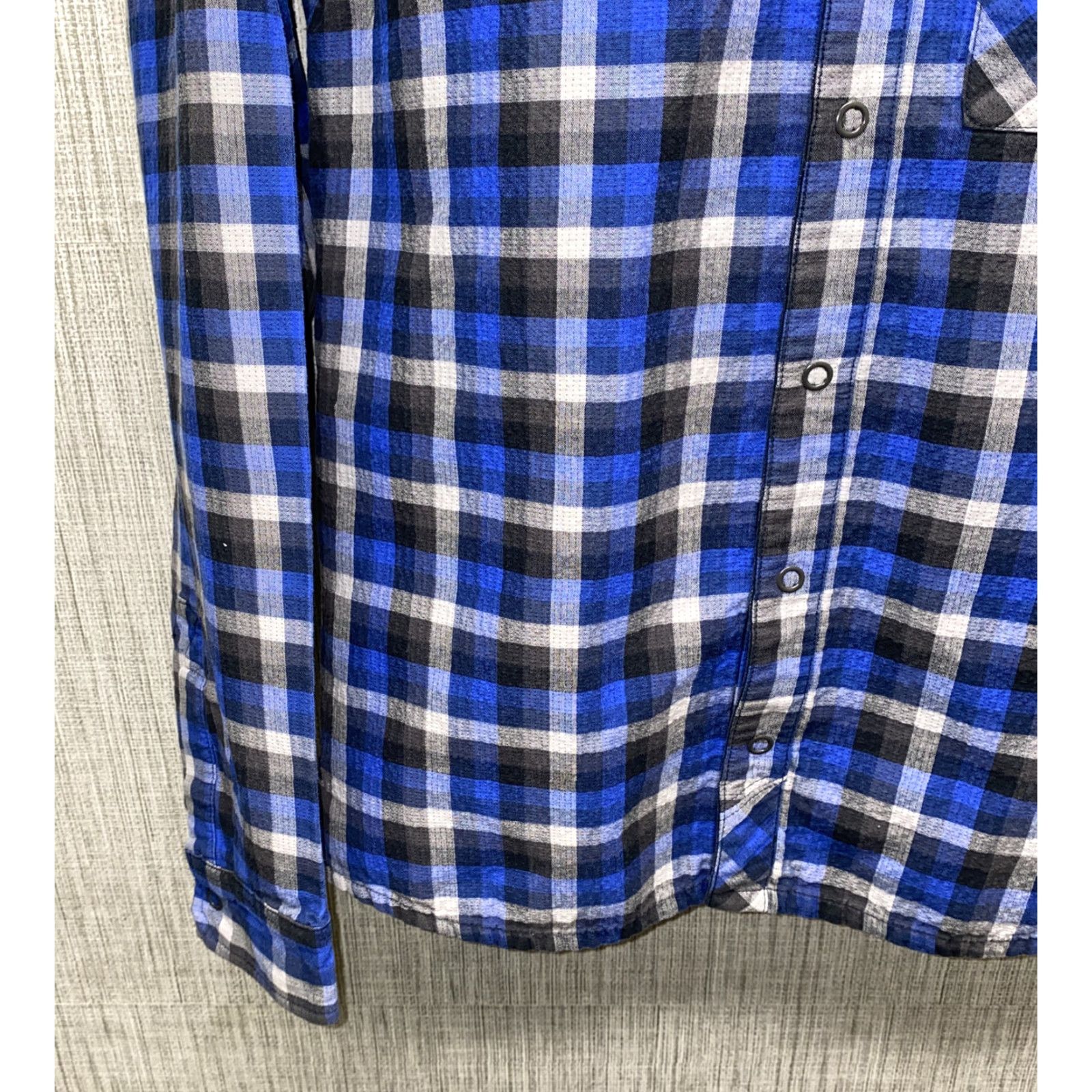 Mountain Hardwear Mountain Hardwear Mens Blue Plaid Long Sleeve Snap Button Front Shirt Size M Size US M / EU 48-50 / 2 - 4 Thumbnail