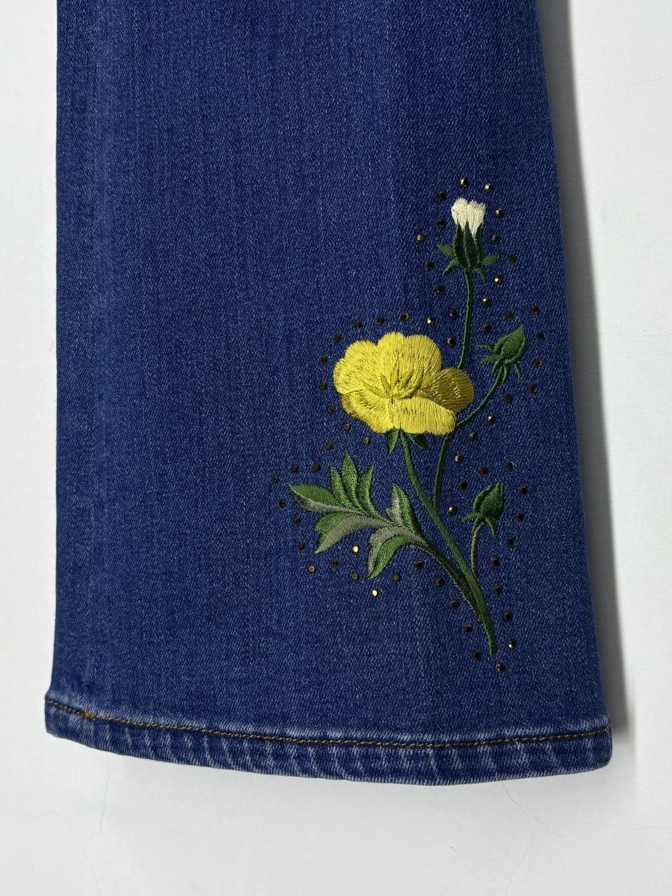 Stella McCartney Stella McCartney Rhinestones Floral Mid Rise Straight Jeans Size 28" / US 6 / IT 42 - 6 Thumbnail