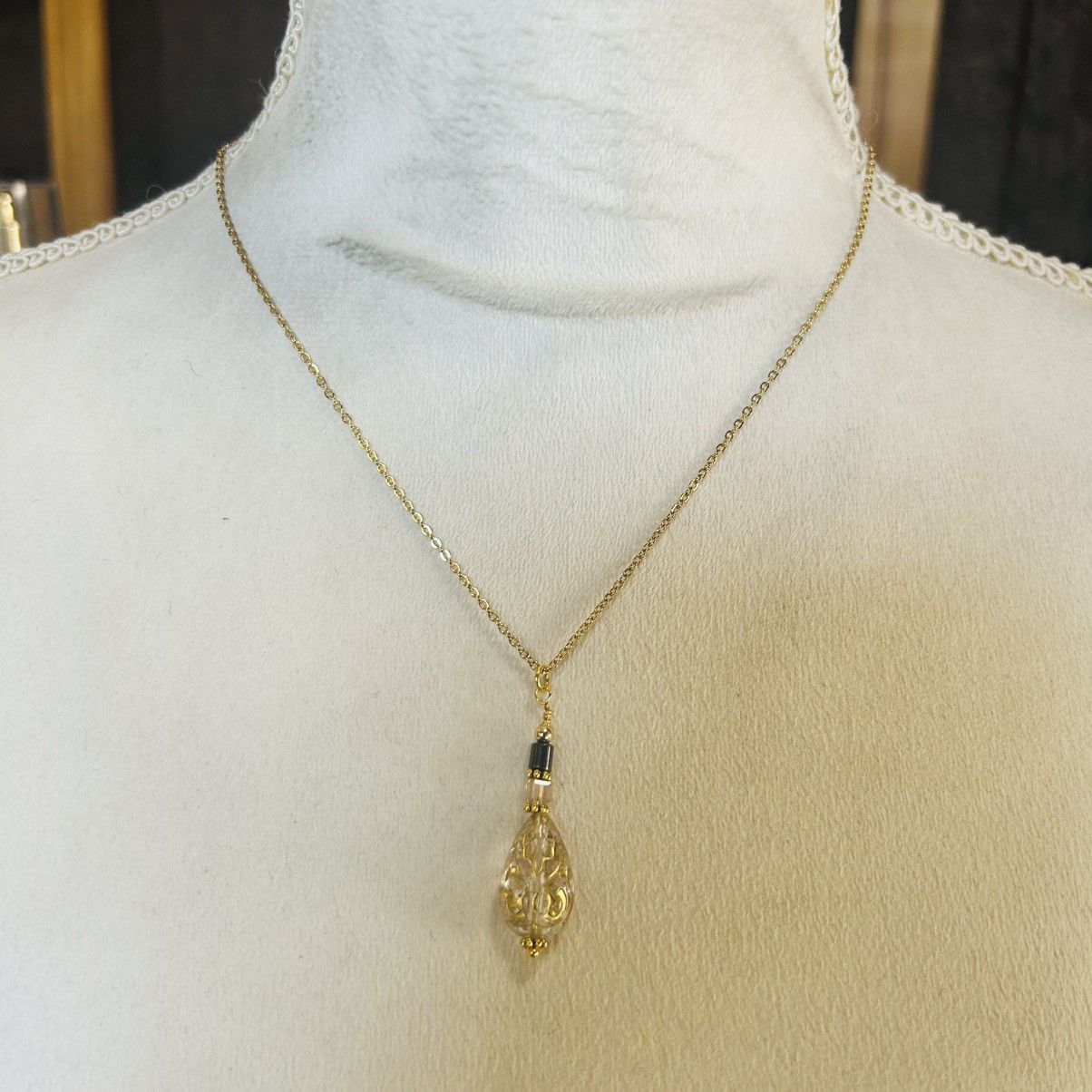 Handmade Handcrafted elegant raindrop glass beaded pendant necklace Size ONE SIZE - 3 Thumbnail