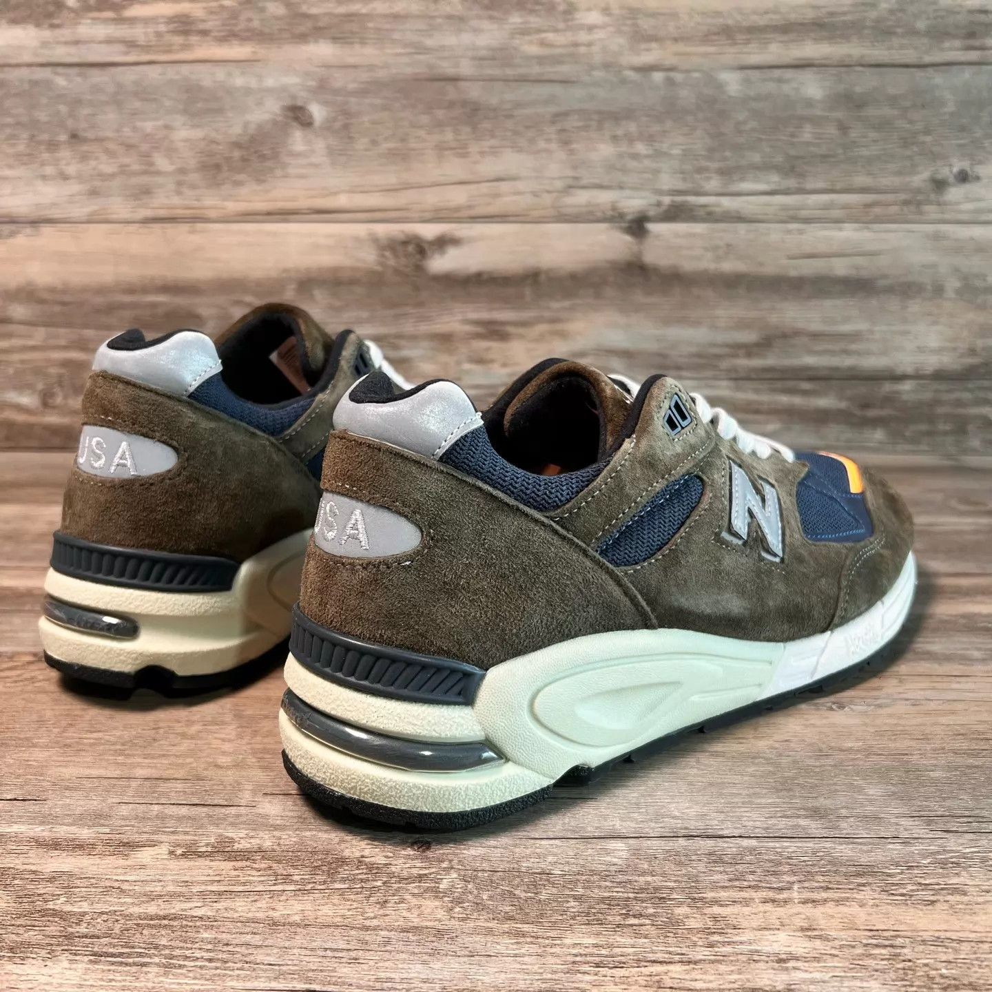 Madness MADNESS x NB 990v2 M990MS2 Olive/Tan Orange 44 Size US 10 / EU 43 - 3 Thumbnail