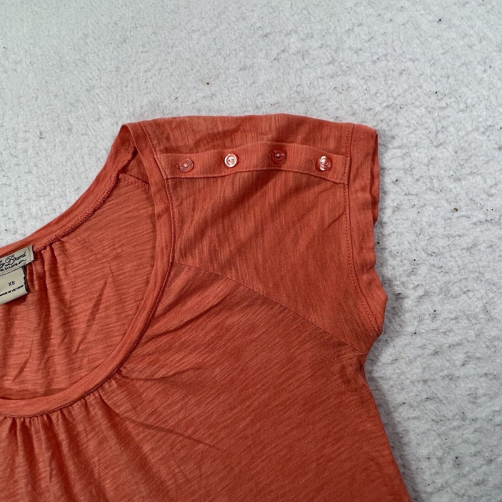 Lucky Brand Lucky Brand Short Sleeve Shirt Button Shoulder Top Size XS / US 0-2 / IT 36-38 - 4 Thumbnail