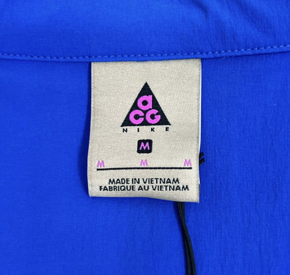 Nike ACG Size M Men’s Nike ACG Short Sleeve Shirt Royal/Sport Fuchsia Size US M / EU 48-50 / 2 - 5 Thumbnail