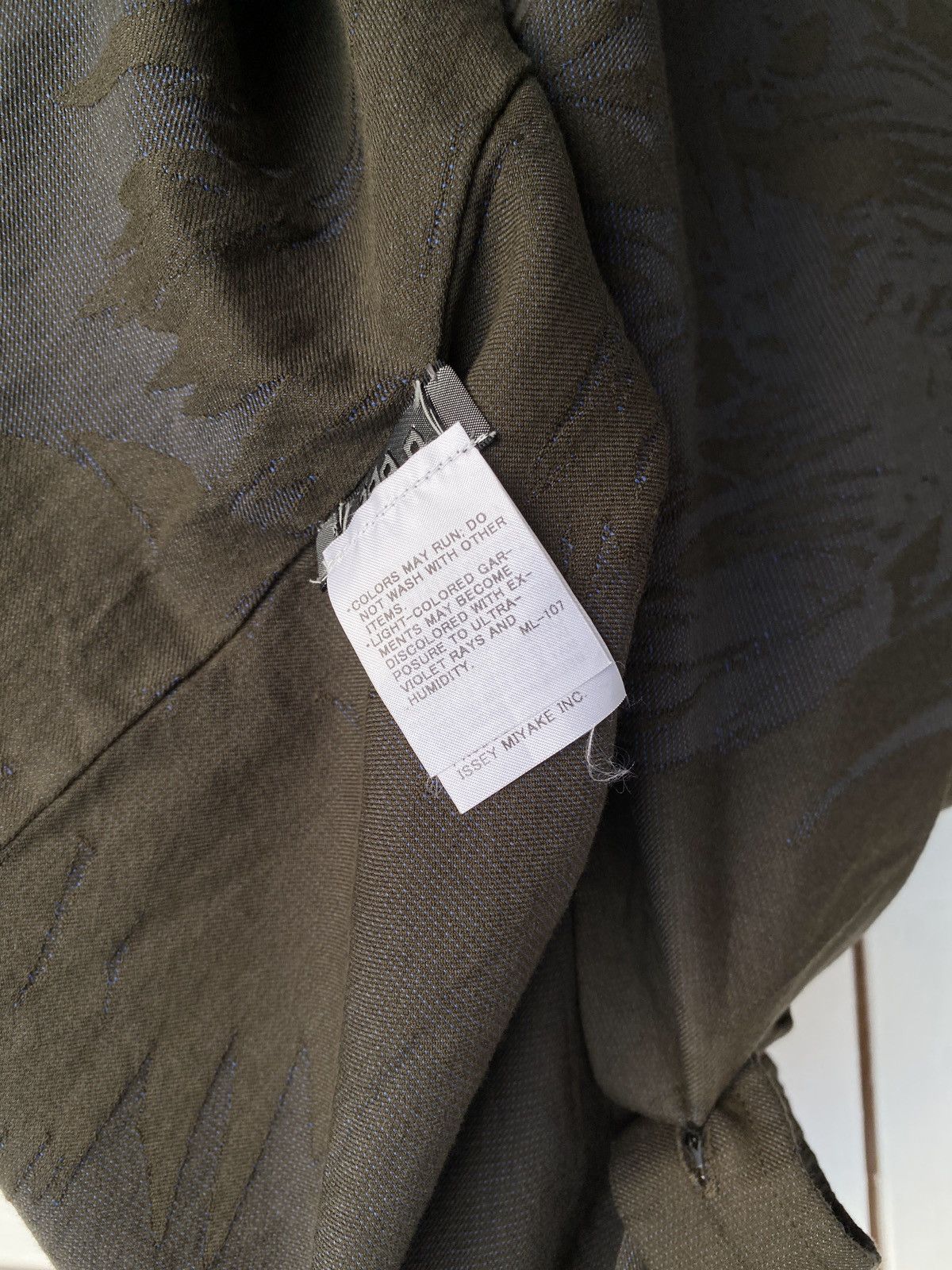 Issey Miyake × Japanese Brand × Vintage ISSEY MIYAKE A-POC "Shadow Stitch" Raw Edge Textured Shirt Size US M / EU 48-50 / 2 - 5 Thumbnail
