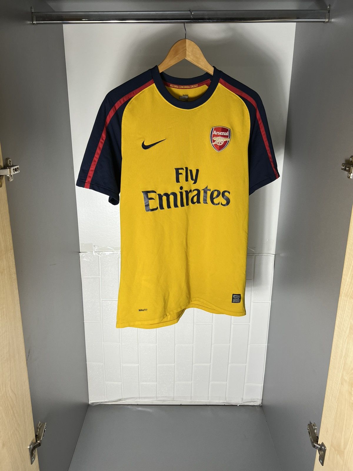 Nike VINTAGE NIKE FC ARSENAL LONDON ENGLAND SOCCER JERSEY RETRO Size US M / EU 48-50 / 2 - 5 Thumbnail