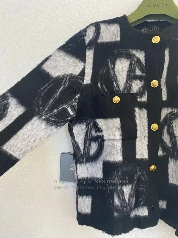 Versace Versace Black Wool Sweater for Women . Size M / US 6-8 / IT 42-44 - 2 Thumbnail