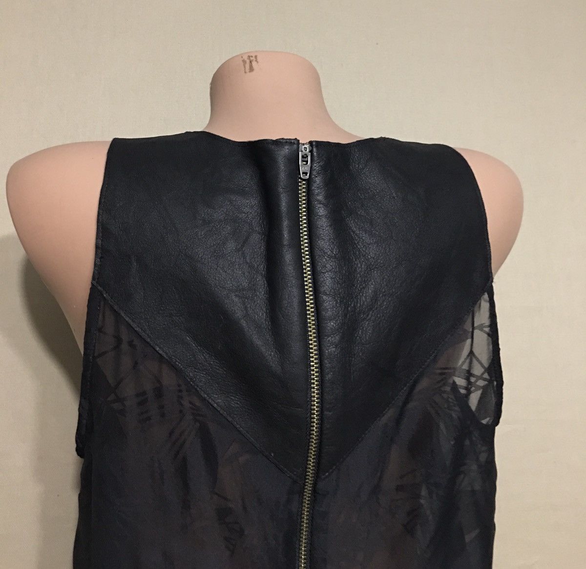 Helmut Lang Helmut Lang Sleeveless Nylon Leather Blouse Size M Size M / US 6-8 / IT 42-44 - 5 Thumbnail