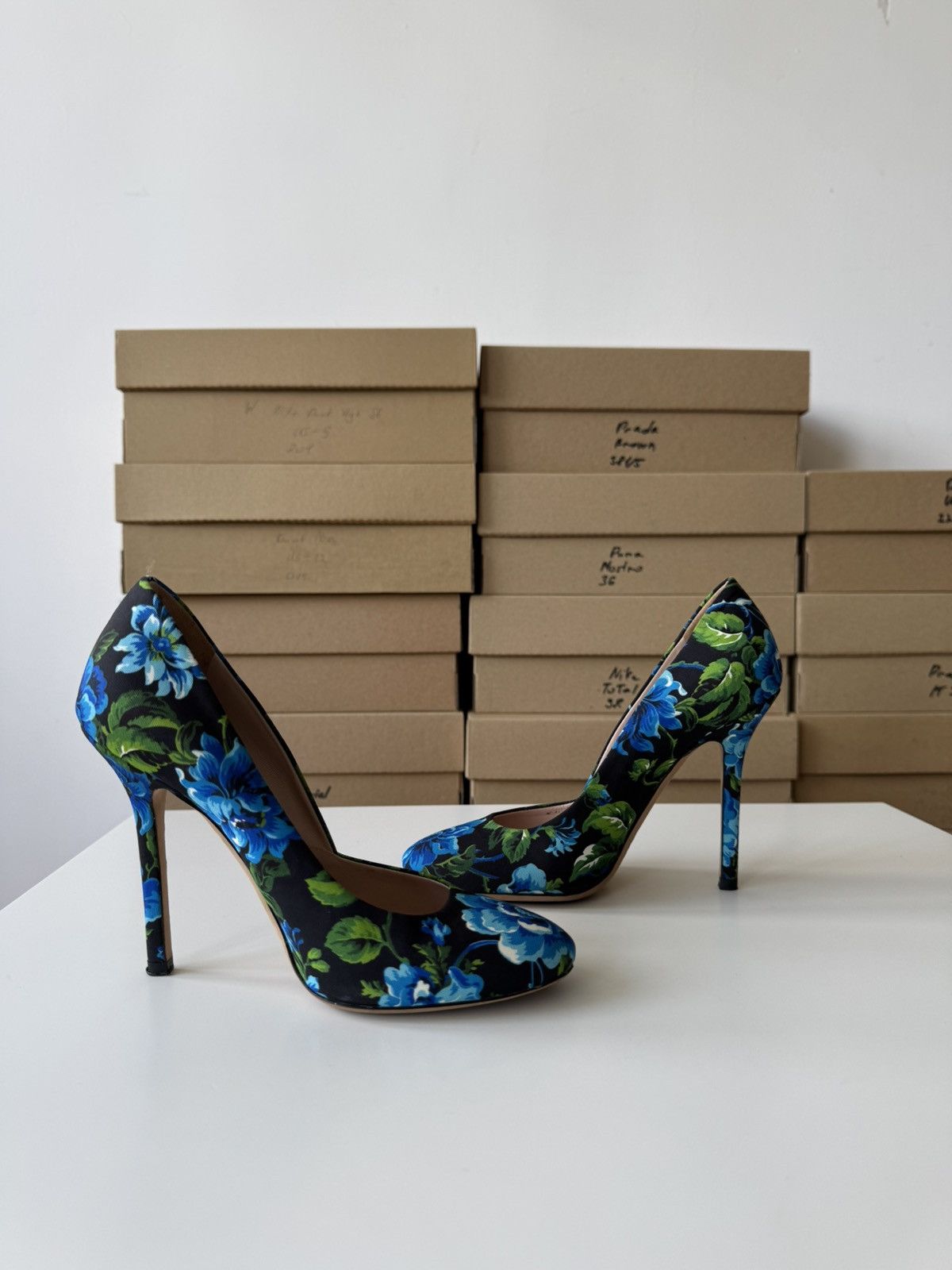 Miu Miu × Prada Miu Miu Blue Floral Printed Canvas Pumps Size US 6 / IT 36 - 4 Thumbnail