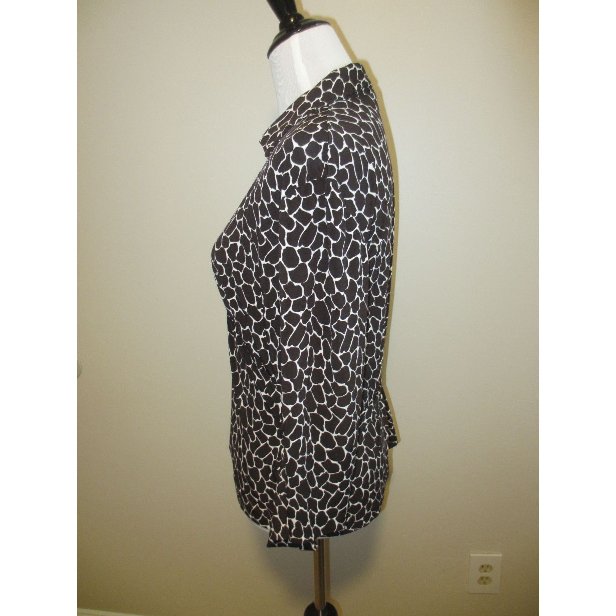 Chicos Chicos Black & White Animal Print Wrap Top Blouse Size 2 Pol Size XS / US 0-2 / IT 36-38 - 3 Thumbnail