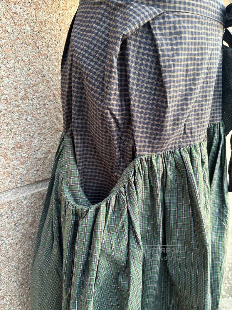 Vivienne Westwood Vivienne Westwood size 2 Irregular cut half skirt, heavy-du Size 27" / US 4 / IT 40 - 2 Thumbnail