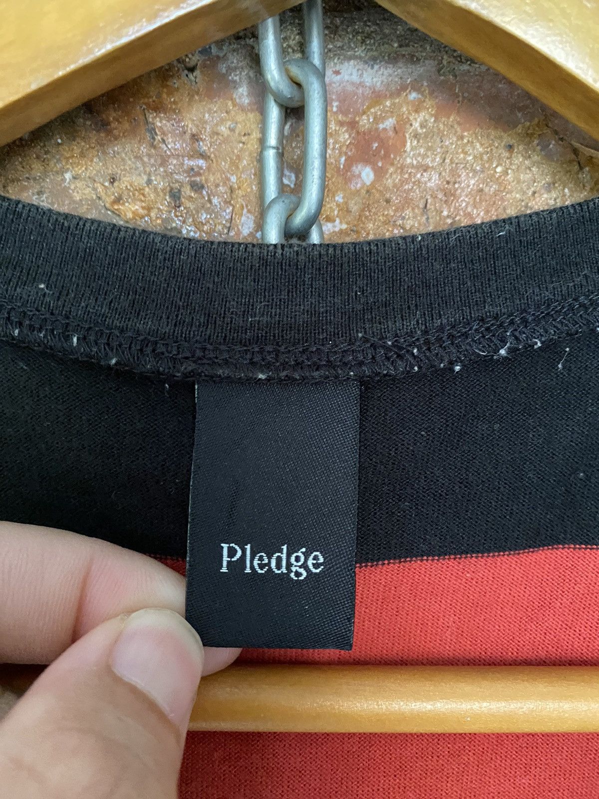 Pledge Pledge Distressed border Cobain tee Size US S / EU 44-46 / 1 - 13 Thumbnail