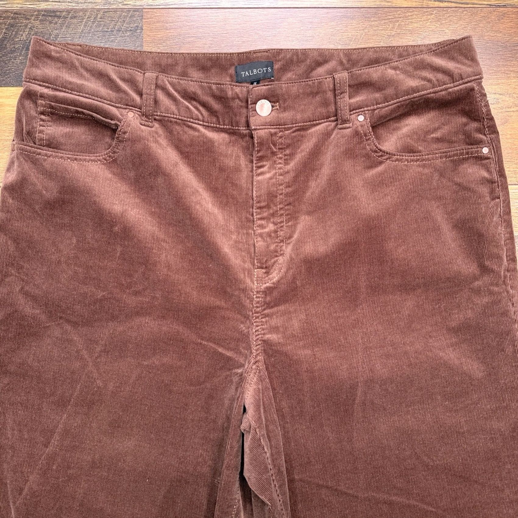 Talbots Talbots Corduroy Straight Jeans Womens 16 Brown High Rise Stretch Jeans Regular 5-Pocket Solid Brown Modern Buttons Belt Loops Inseam 29in Size 38" / US 16 / IT 52 - 2 Thumbnail