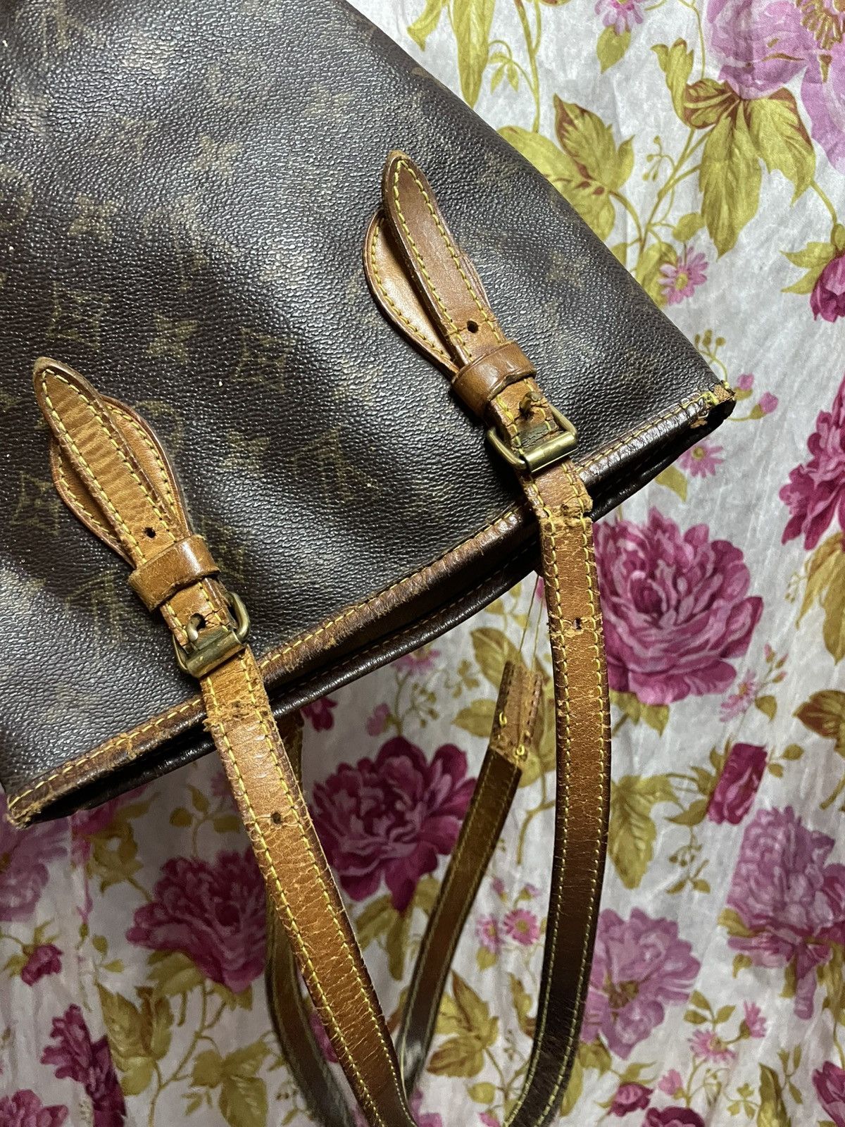 Louis Vuitton Vintage Louis Vuitton Bucket Bag Size ONE SIZE - 13 Thumbnail