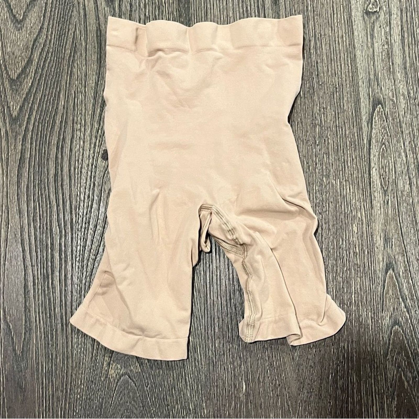SKIMS NWOT Skims Shapewear Knee Shorts Sculpting Mid Thigh Open L Size ONE SIZE - 1 Thumbnail