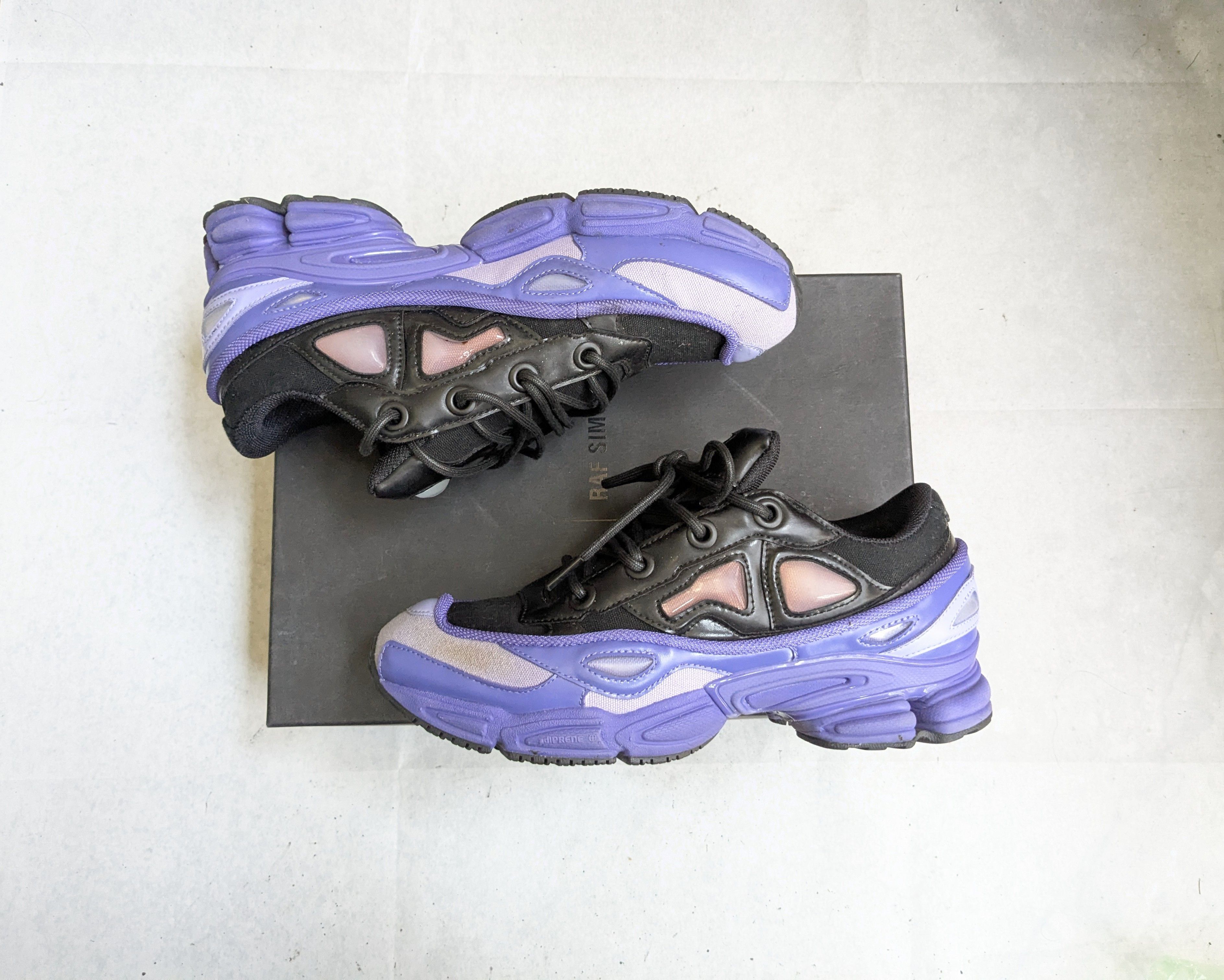 Adidas × Raf Simons Raf simons x adidas ozweego Size US 9.5 / EU 42-43 - 1 Thumbnail