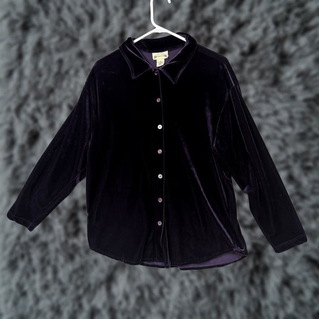 Velvet VINTAGE Best United Garment Company Velvet Shirt L Purple Women's Long Sleeve Button-Up 90s Grunge Retro Dark Academia Witchy Whimsigoth Size L / US 10 / IT 46 - 1 Thumbnail