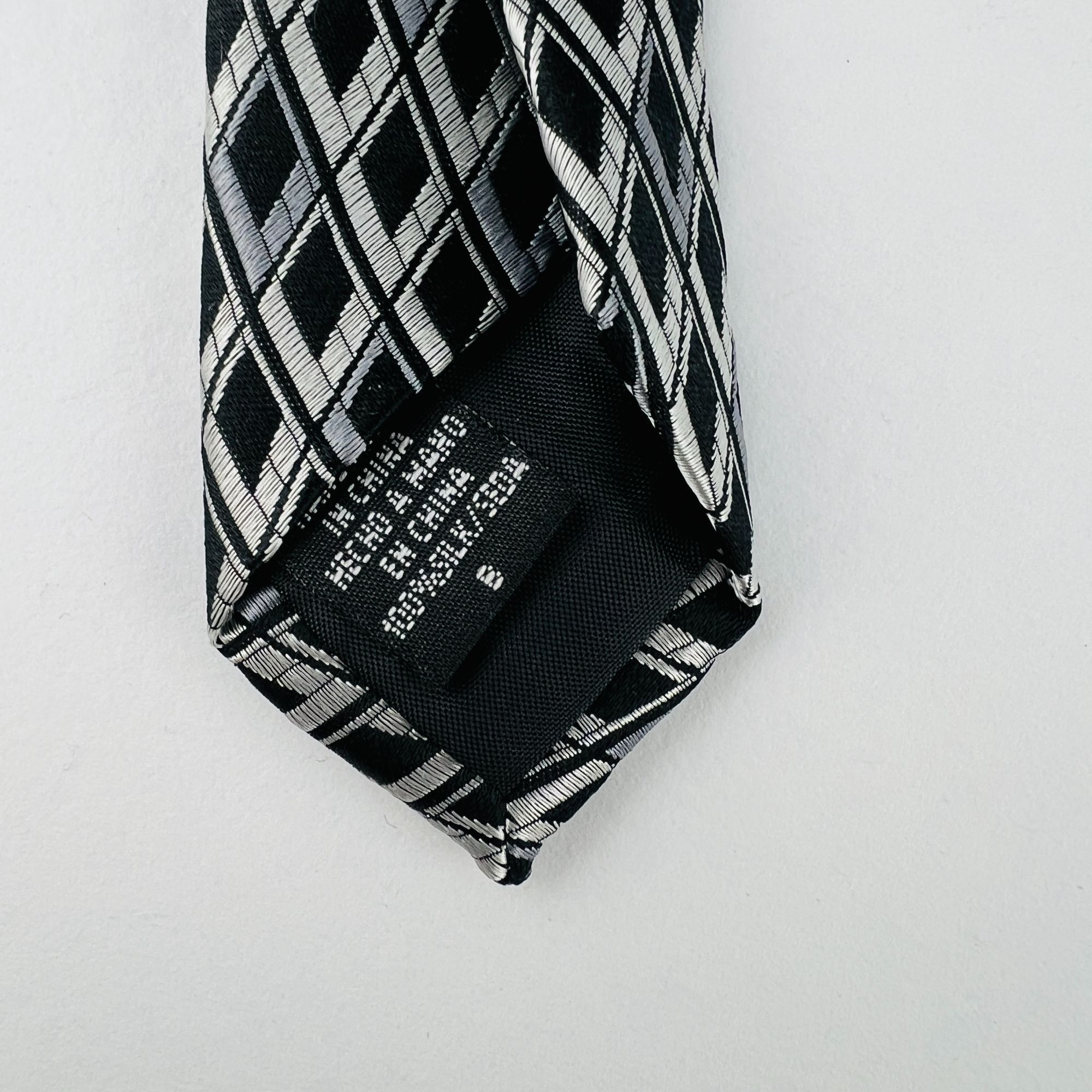 Van Heusen Van Heusen 100% Silk Diamonds Necktie Tie Size ONE SIZE - 5 Thumbnail