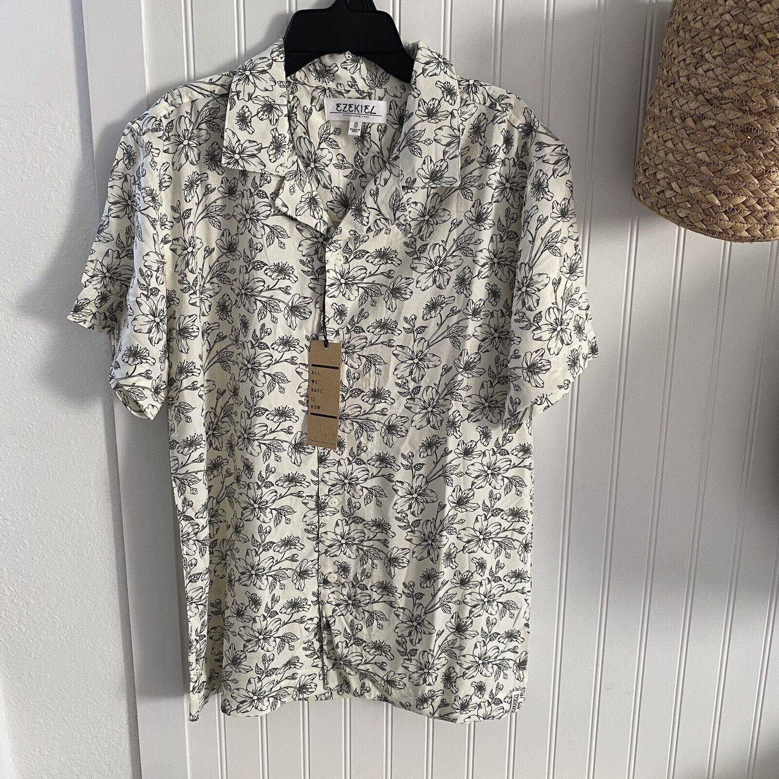 Ezekiel Ezekiel Mens Floral Print Button Down Camp Shirt Small NEW Size US S / EU 44-46 / 1 - 1 Thumbnail