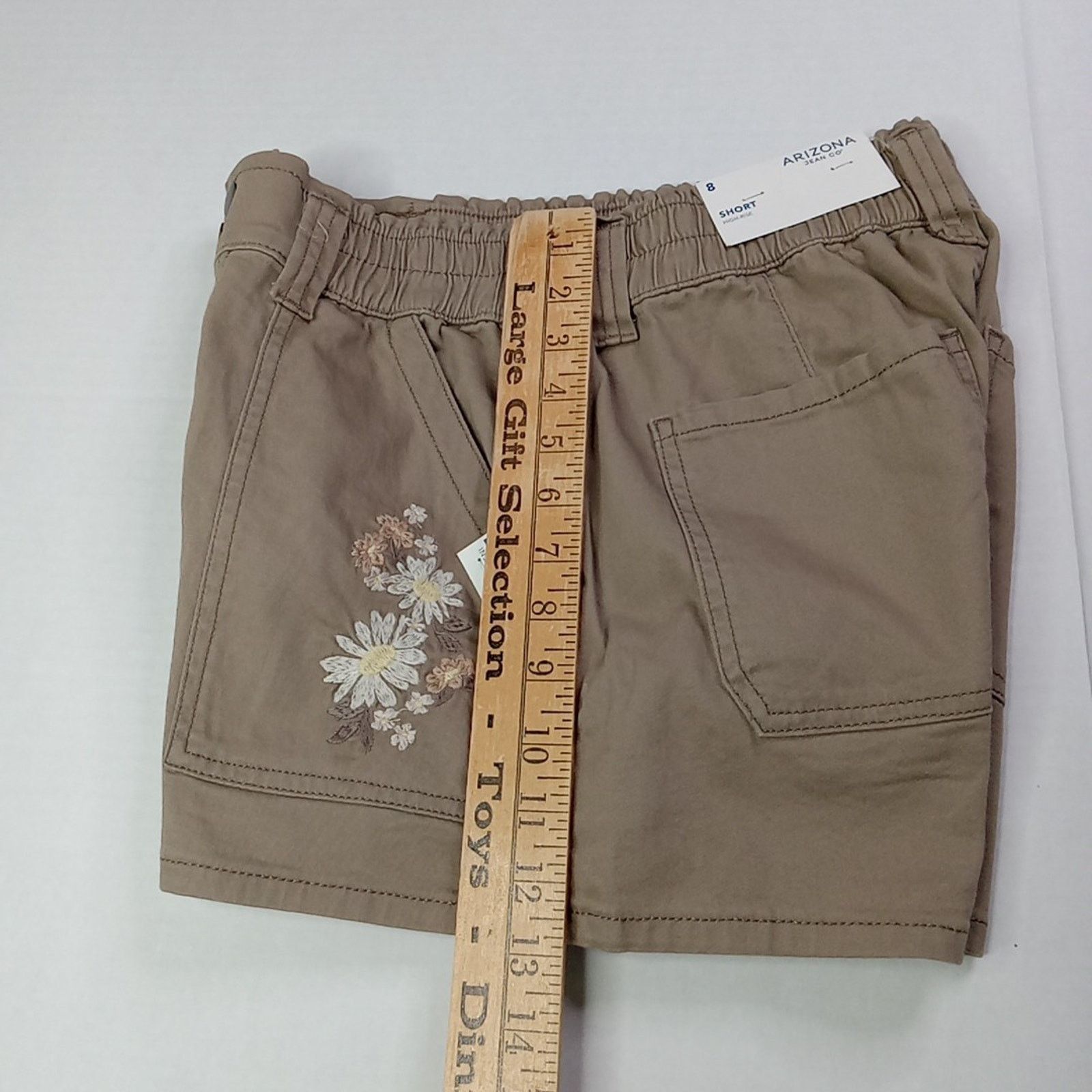 Arizona Jean Co. NWT Arizona Jean High-Rise Shorts Womens Size 8 Taupe Floral Size 30" / US 8 / IT 44 - 6 Thumbnail