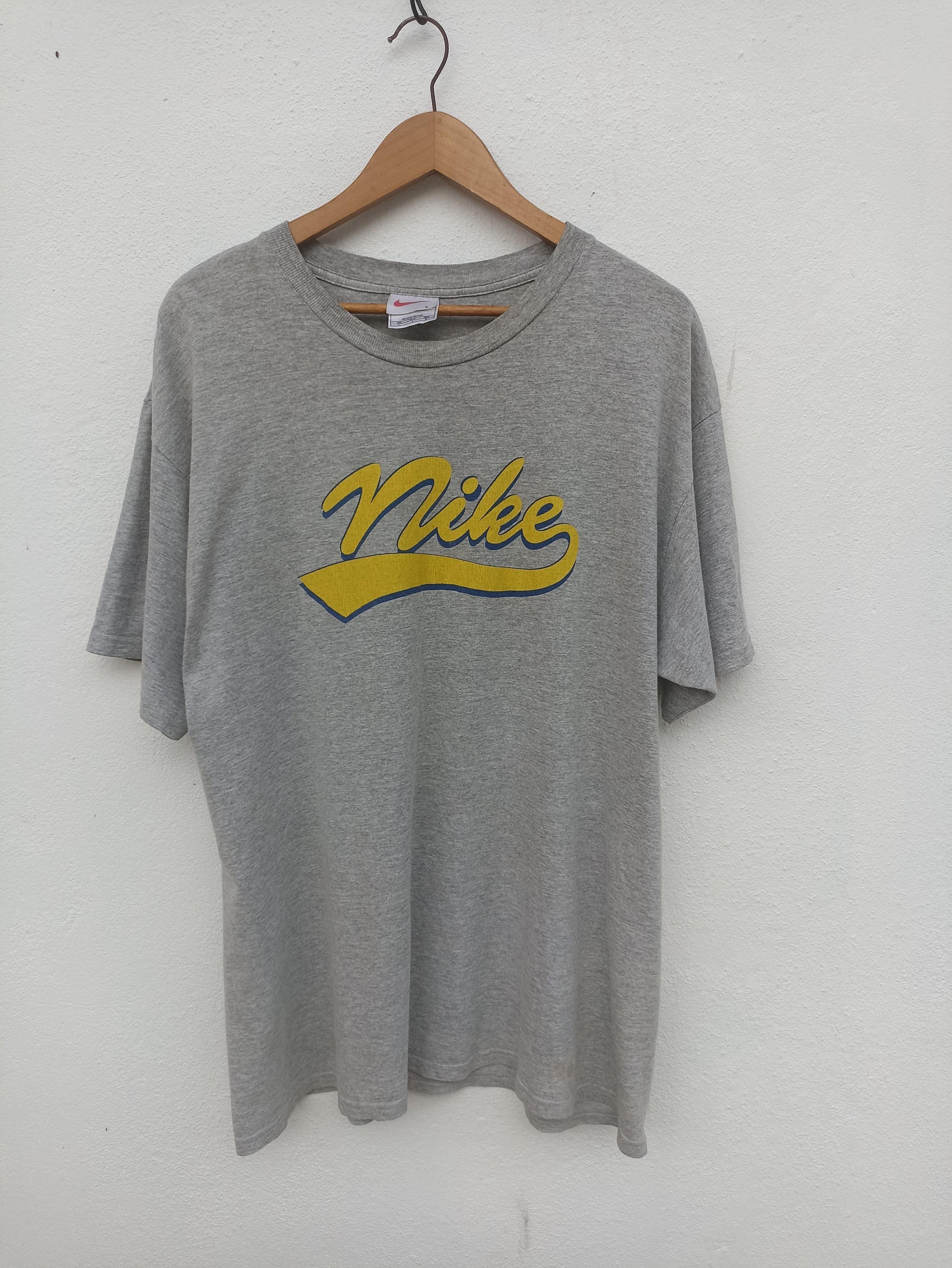 Nike Vintage 90s Vintage Nike t shirt spell out Size US L / EU 52-54 / 3 - 2 Thumbnail