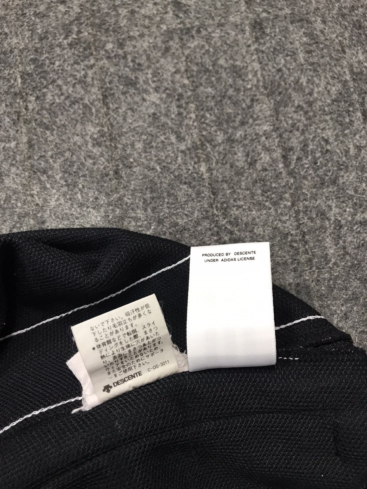 Adidas Adidas 3 Stripe Tracksuit Jogger Pant Size 28/30 Sportswear Size US 30 / EU 46 - 7 Thumbnail