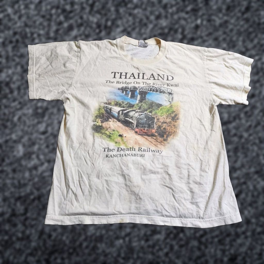 Vintage VINTAGE Joligolf Classic Wear T-Shirt Mens L Crew Neck 100% Cotton Beige Thailand The Bridge on the Kwai River Death Railway 1990s Size US L / EU 52-54 / 3 - 1 Thumbnail