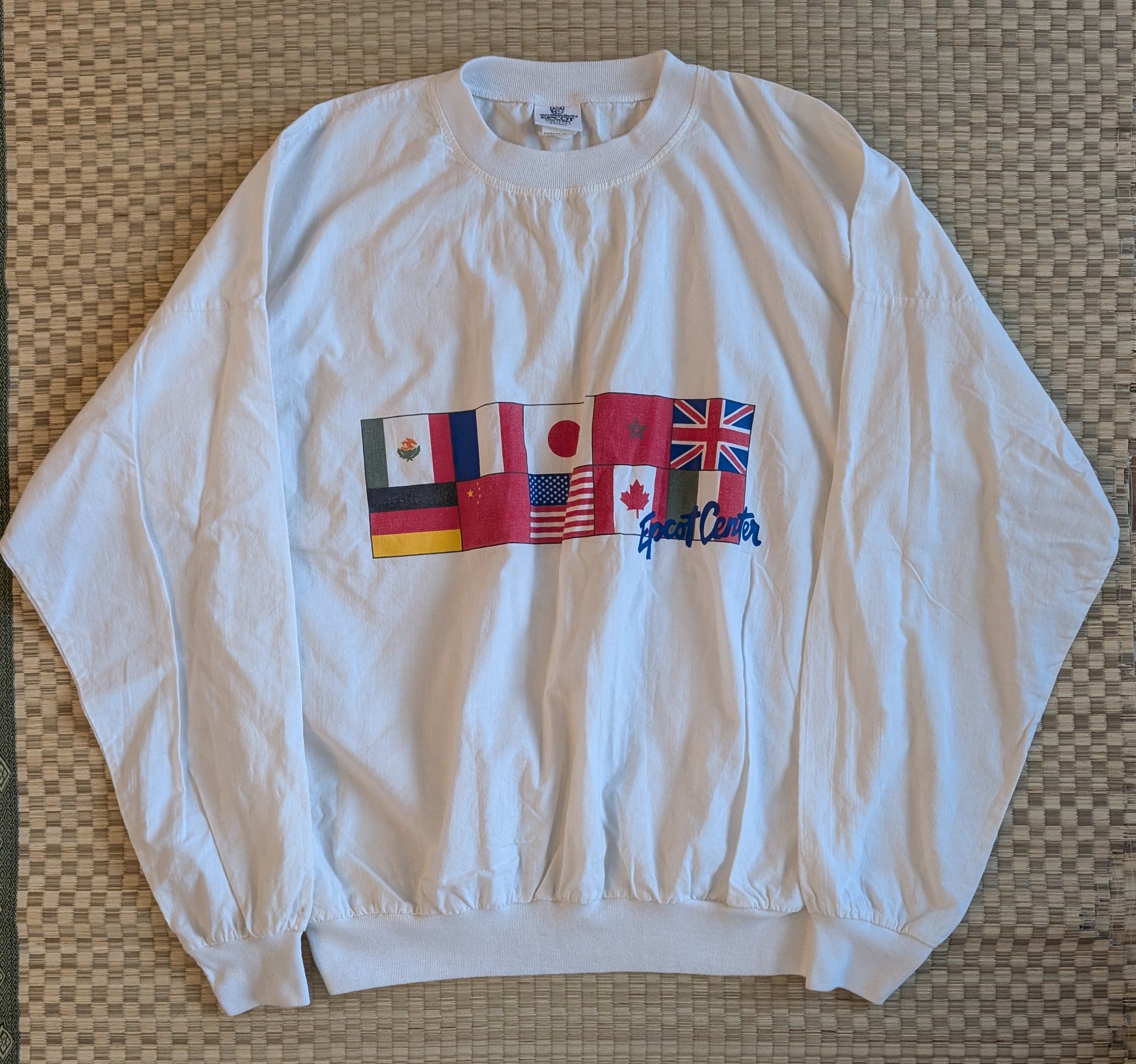 Disney RARE Walt Disney World Epcot Center 1982 Vintage LS T-Shirt Size US L / EU 52-54 / 3 - 1 Thumbnail