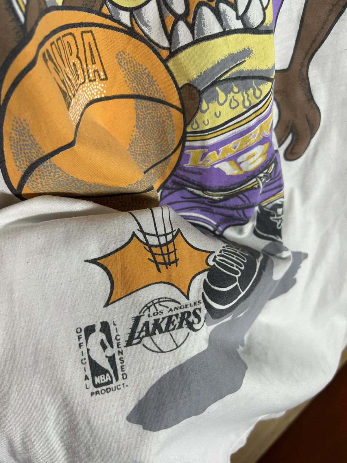NBA Vintage NBA Los Angeles Lakers Taz t shirt Size US M / EU 48-50 / 2 - 3 Thumbnail